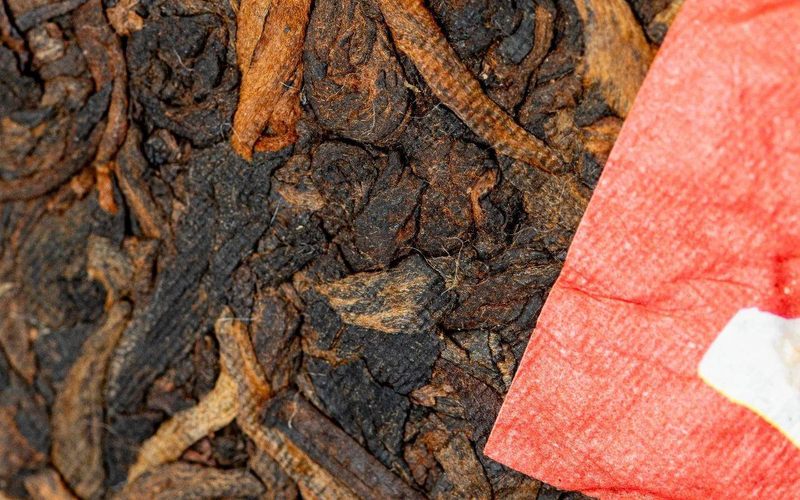 2023 (Ripe) 良工  'Liang Gong – The Artisan’s Collection', Pu'er tea cake 400g